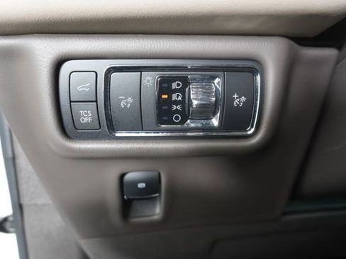 Used 2022 Lincoln Nautilus Reserve w/ Equipment Group 201A FWD image 26