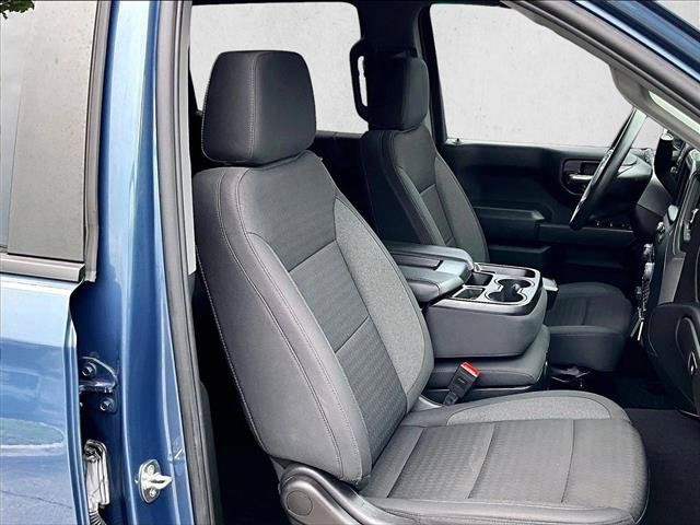 Used 2024 Chevrolet Silverado 1500 Custom w/ Turbomax Blackout Package RWD image 9