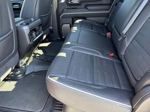 Used 2025 GMC Sierra 2500 AT4X AWD/4WD image 10