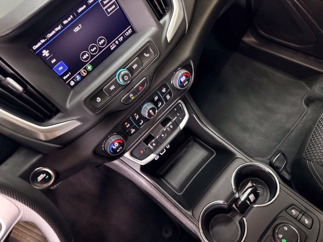 Used 2023 GMC Terrain SLE w/ Driver Convenience Package AWD/4WD image 29