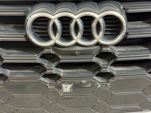 Used 2023 Audi Q5 2.0T Prestige w/ Prestige Package AWD/4WD image 27