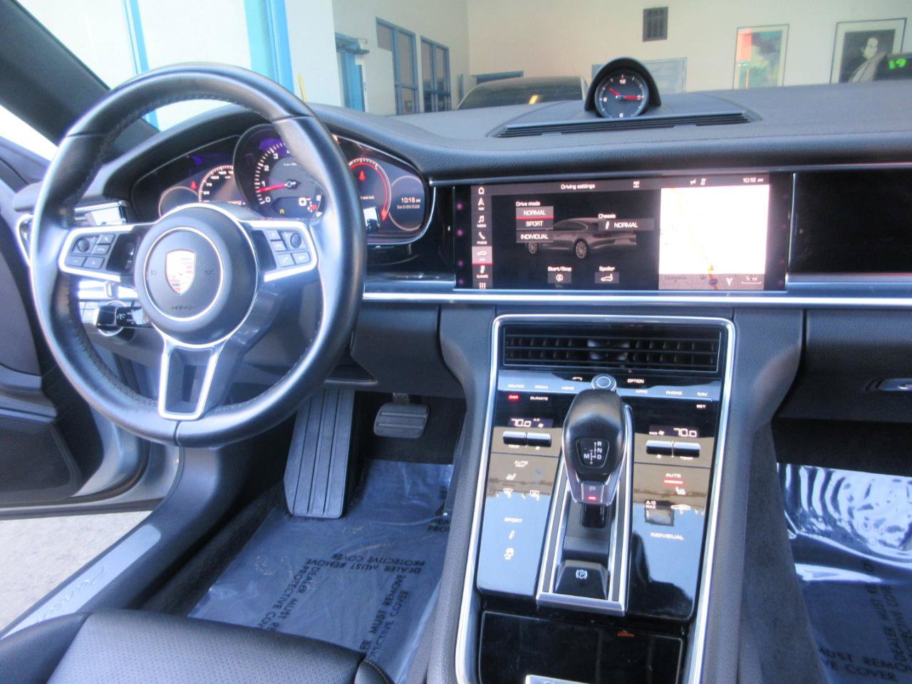 Used 2019 Porsche Panamera RWD image 49