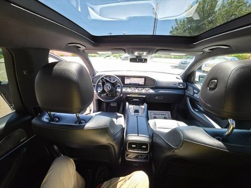 Used 2025 Mercedes-Benz GLS 450 4MATIC image 38