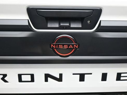 Used 2026 Nissan Frontier PRO-4X w/ Tow Package image 15