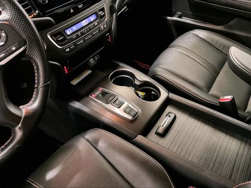 Used 2022 Honda Pilot TrailSport image 21