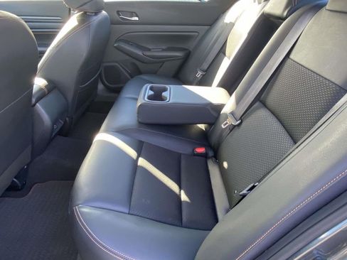 Used 2022 Nissan Altima 2.5 SR image 10