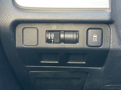 Used 2017 Subaru Crosstrek 2.0i Premium image 15