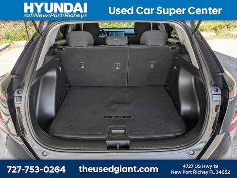 Certified 2025 Hyundai Kona SE FWD image 12