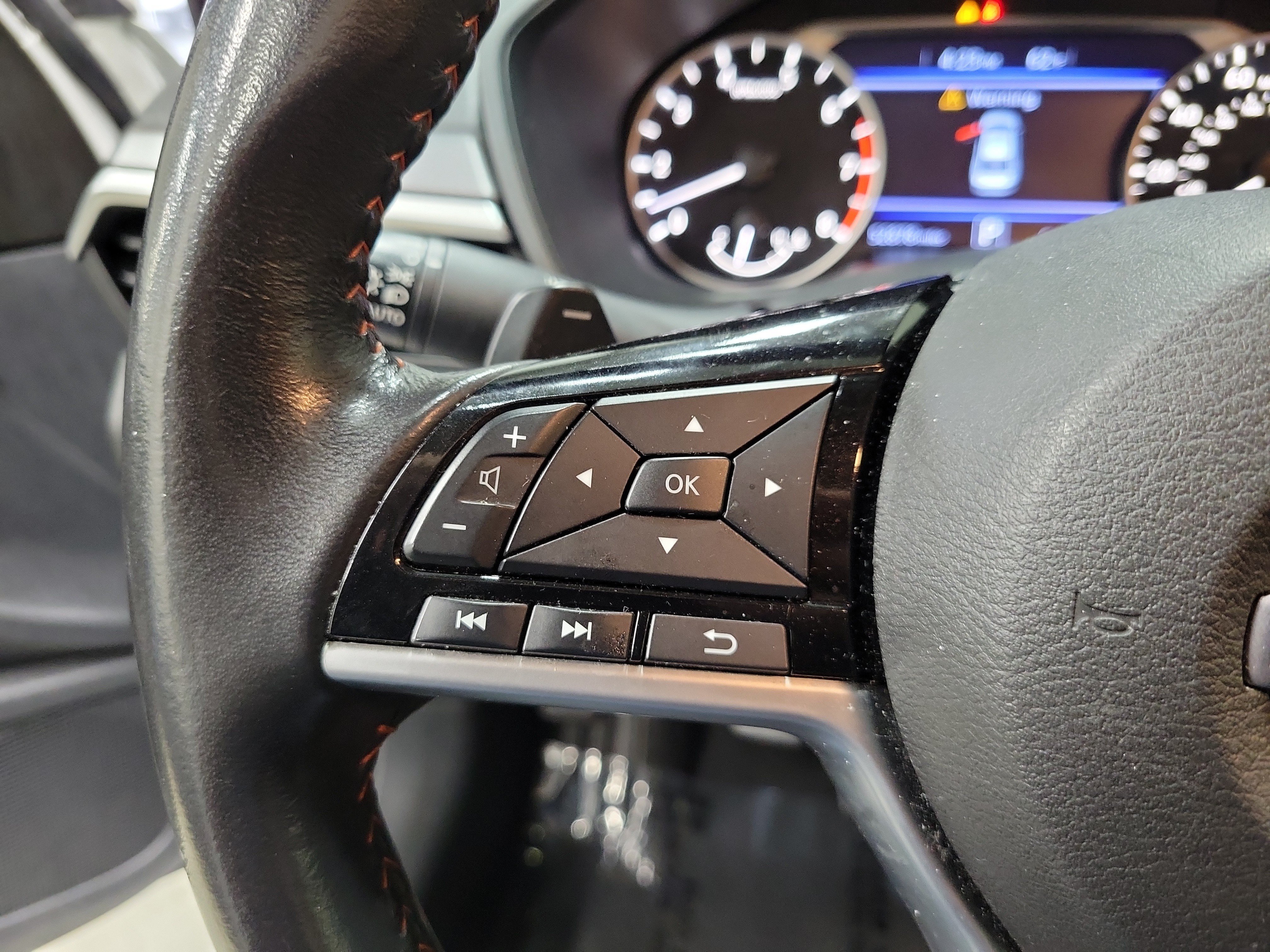 Used 2024 Nissan Altima 2.5 SR FWD image 24
