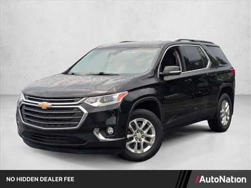 Used 2020 Chevrolet Traverse LT FWD image 1