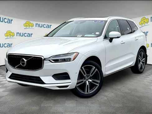 Used 2019 Volvo XC60 T6 Momentum w/ Multimedia Package image 3