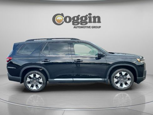 New 2026 Honda Pilot Touring image 6