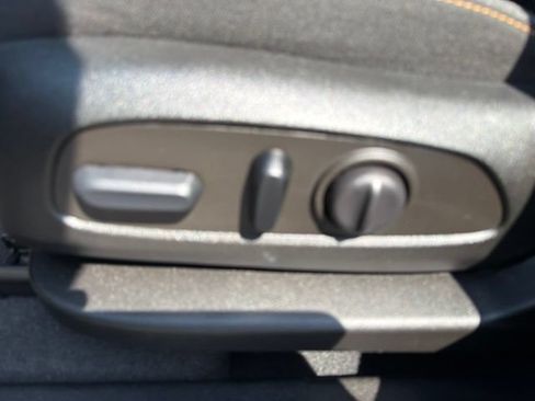 Used 2022 Chevrolet Equinox LT FWD image 17