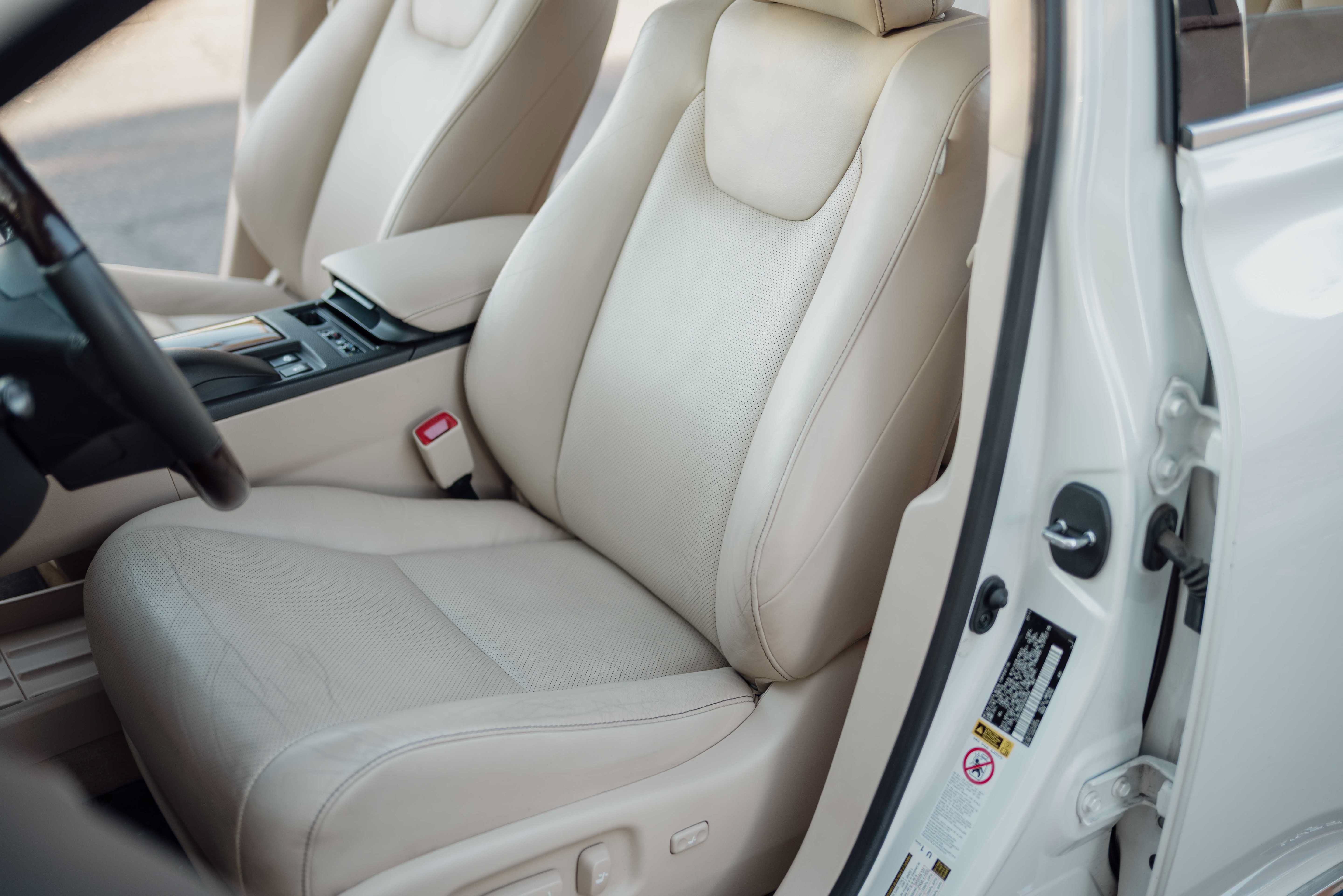 Used 2013 Lexus RX 450h AWD w/ Navigation Pkg image 11