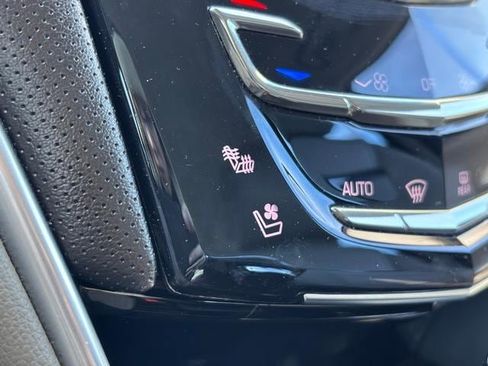 Used 2014 Cadillac XTS Premium image 23