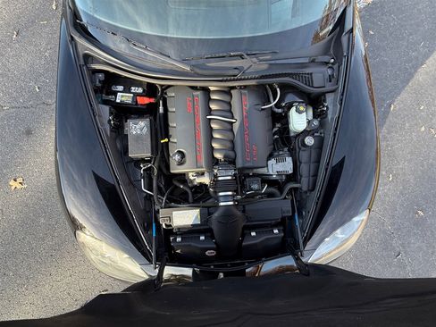 Used 2006 Chevrolet Corvette Convertible w/ Preferred Equipment Group image 52