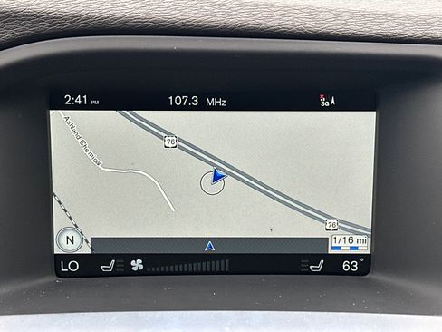 Used 2015 Volvo V60 T5 Premier image 13