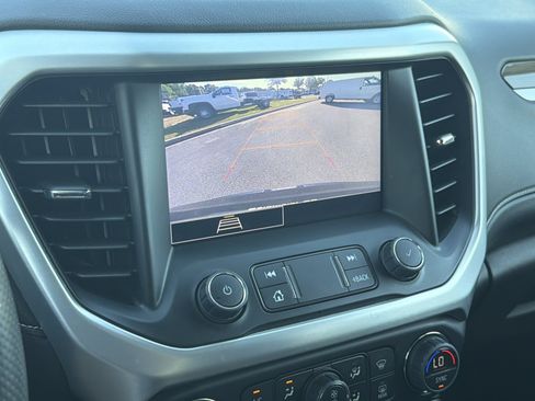 Used 2023 GMC Acadia SLE w/ Driver Convenience Package AWD/4WD image 25