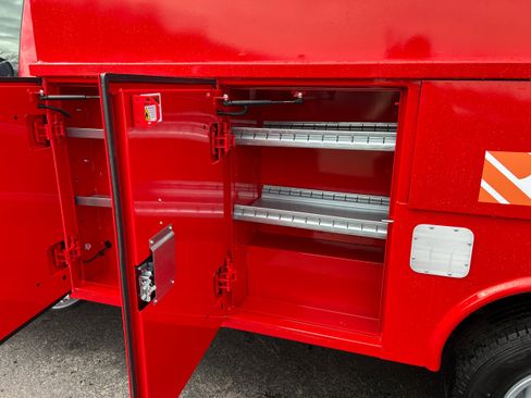 New 2026 Ford E-350 and Econoline 350 Super Duty w/ Interior Upgrade Package RWD image 22