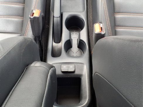 Used 2020 Nissan Kicks SR w/ SR Premium Package image 12