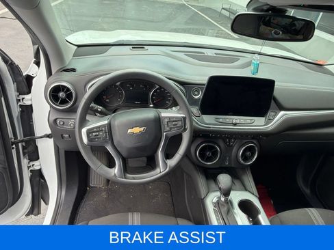 Used 2023 Chevrolet Blazer LT w/ Convenience Package FWD image 6