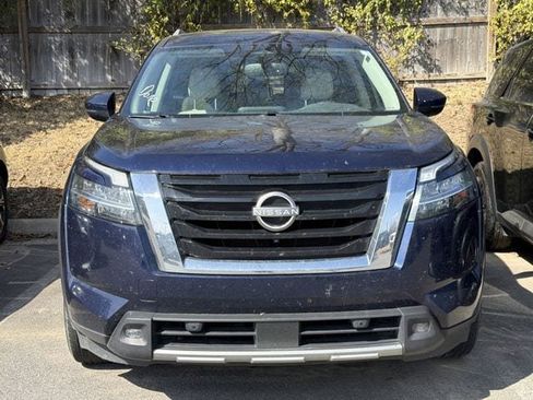 Used 2022 Nissan Pathfinder SL image 6