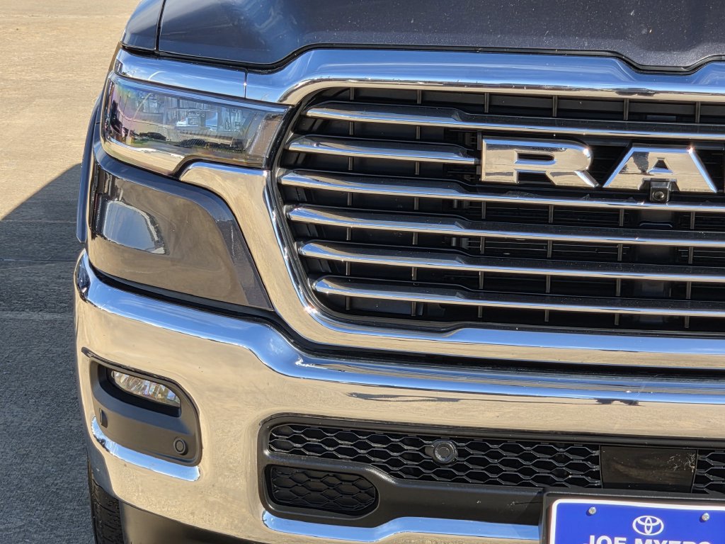 Used 2026 RAM 1500 Laramie AWD/4WD image 5