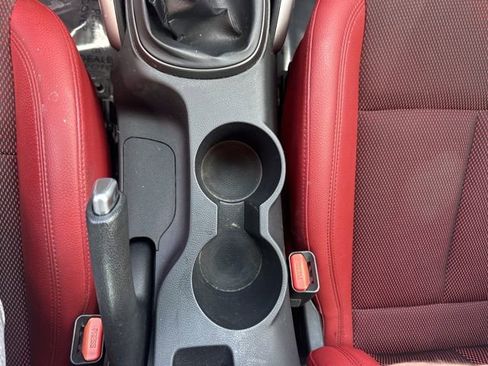 Used 2017 Hyundai Veloster Turbo R-Spec image 19