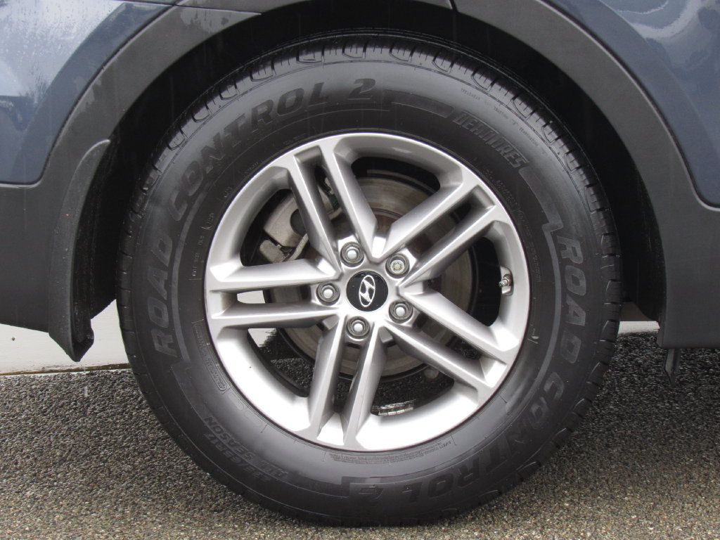 Used 2018 Hyundai Santa Fe Sport w/ 2.4L Tech Package 04 FWD image 38