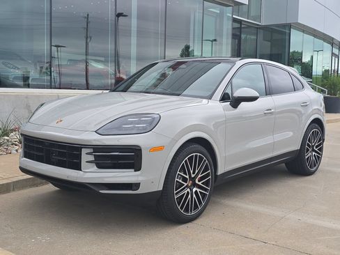 New 2026 Porsche Cayenne S AWD/4WD image 1