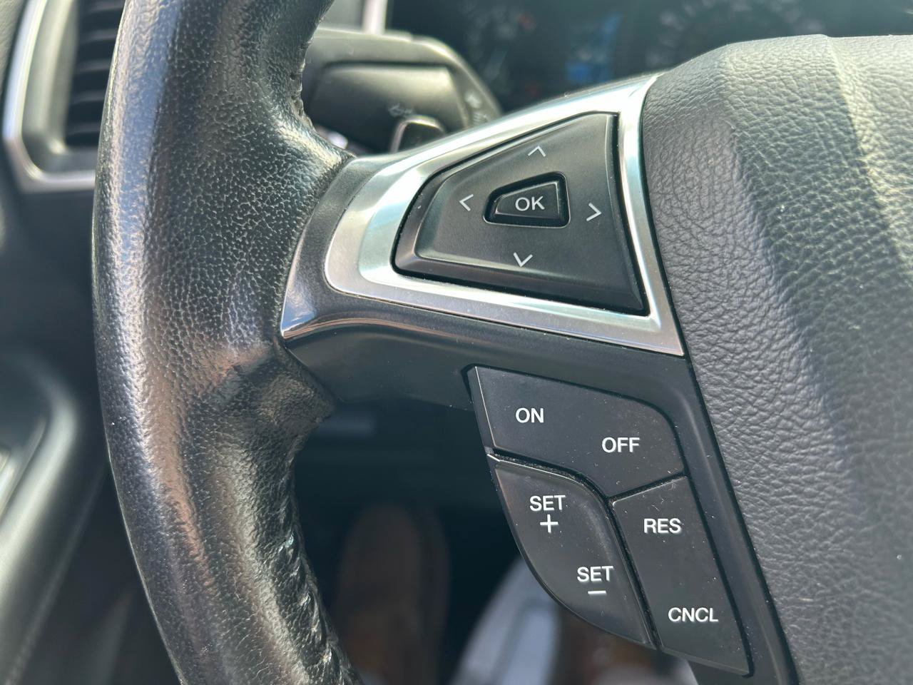 Used 2015 Ford Edge SEL w/ Canadian Comfort Package AWD/4WD image 17