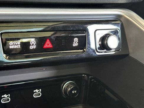 New 2025 Audi Q5 Premium AWD/4WD image 20