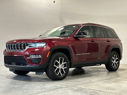 Used 2024 Jeep Grand Cherokee Limited w/ Luxury Tech Group II AWD/4WD image 2