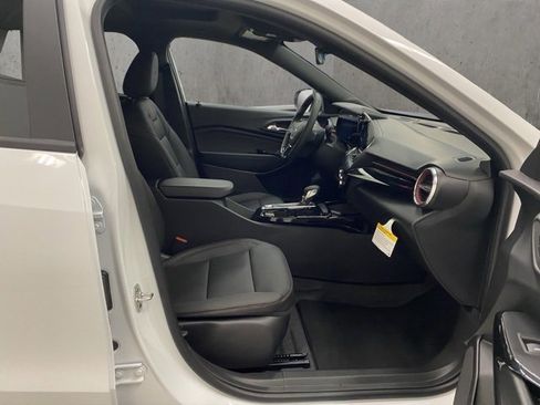 New 2026 Chevrolet Trax RS image 19