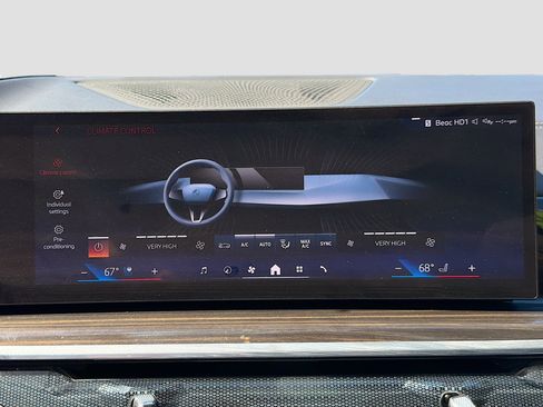 Used 2024 BMW X7 xDrive40i image 34