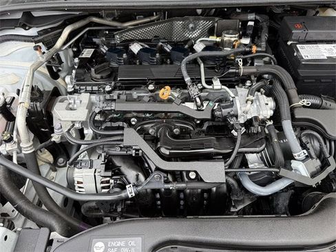 Used 2025 Toyota Corolla SE image 32