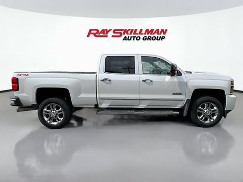 Used 2018 Chevrolet Silverado 2500 High Country w/ Duramax Plus Package AWD/4WD image 8