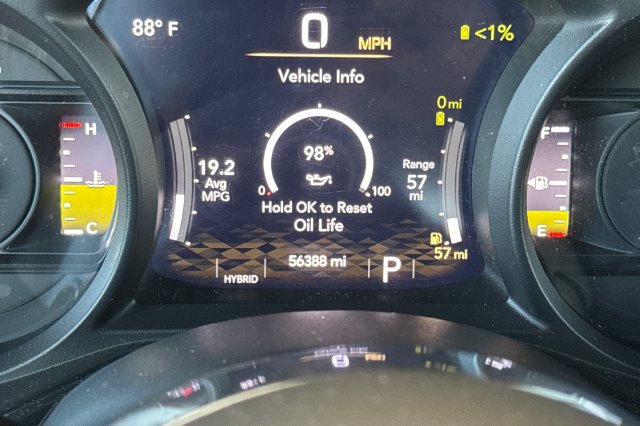 Used 2024 Jeep Wrangler Unlimited Sahara AWD/4WD image 28