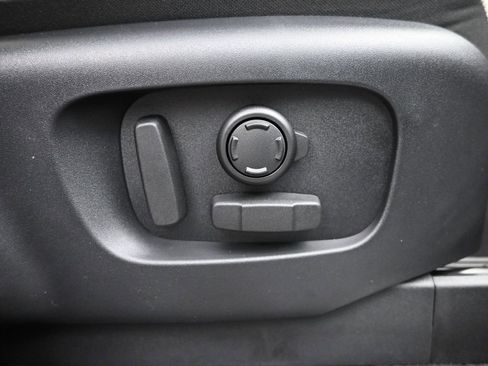 New 2026 Land Rover Discovery S AWD/4WD image 11