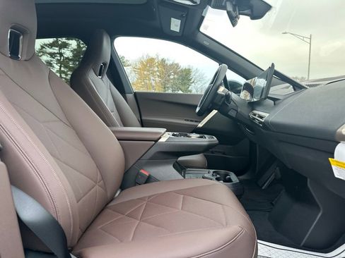 Used 2025 BMW iX xDrive50 AWD/4WD image 24
