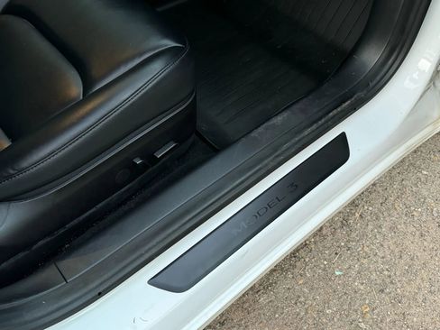 Used 2021 Tesla Model 3 Standard Range Plus image 15