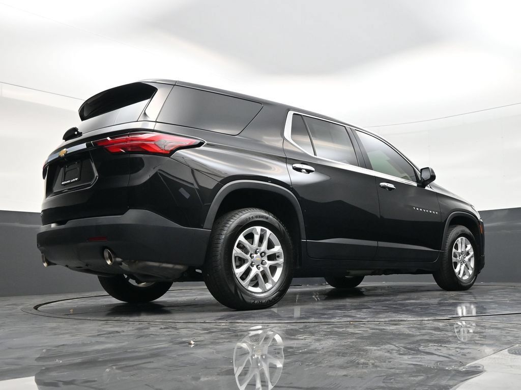 Used 2024 Chevrolet Traverse LS FWD image 21