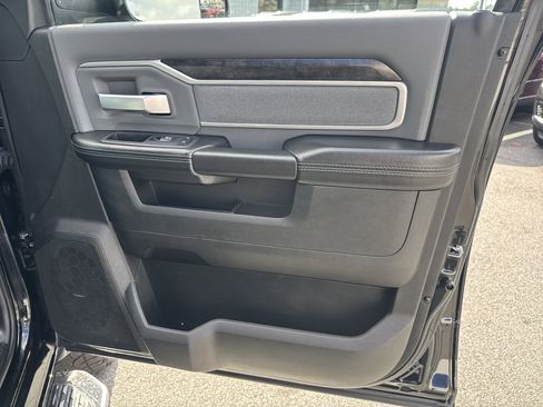 Used 2021 RAM 2500 Big Horn image 19