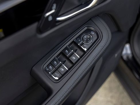 Certified 2022 Porsche Macan S AWD/4WD image 23