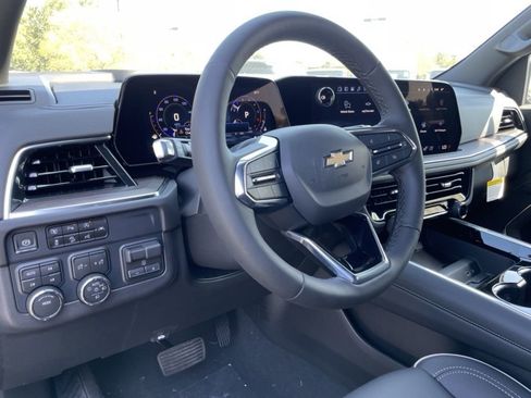 New 2026 Chevrolet Suburban Premier w/ Sun And Tow Package AWD/4WD image 11