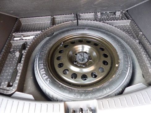 Used 2018 Ford Escape SE image 36