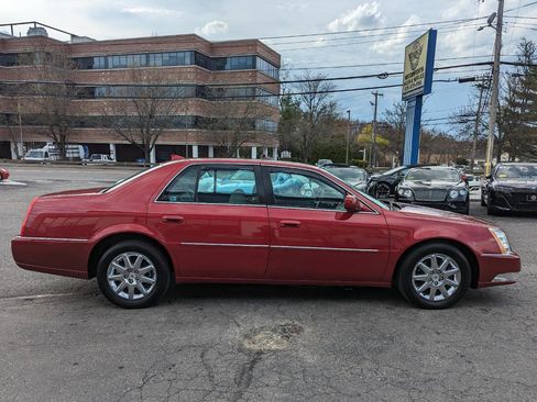 Used 2011 Cadillac DTS Premium w/ Driver Awareness Package FWD image 6