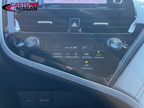 Used 2022 Toyota Camry SE image 34