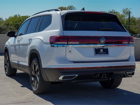 New 2026 Volkswagen Atlas SE image 5