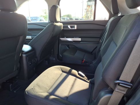 Certified 2023 Ford Explorer XLT RWD image 13